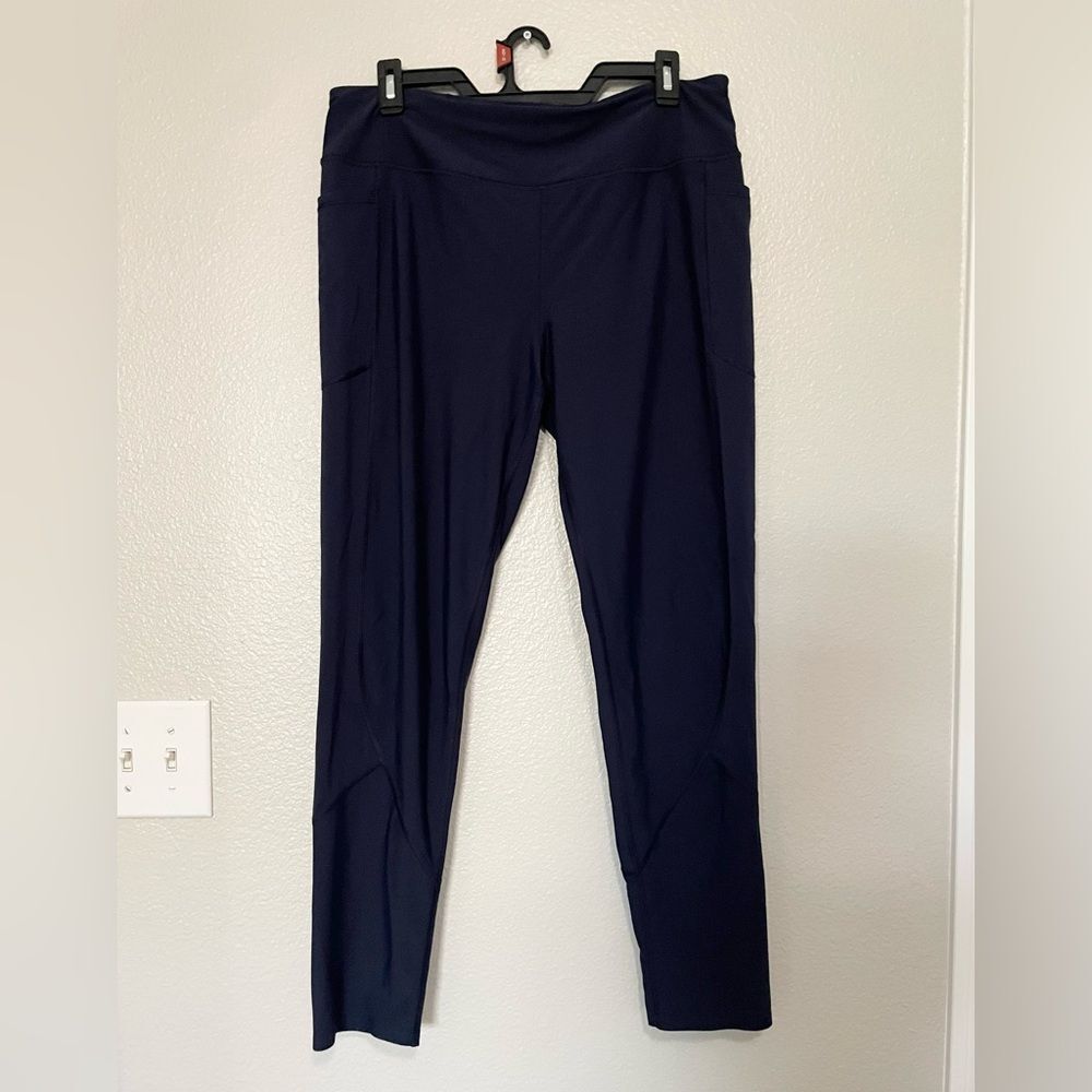 Victoria Sport Total Knockout Tight Leggings Size XL Navy High Rise Athletic